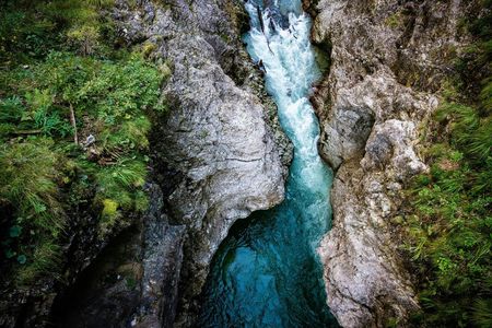 Canyoning beginner tour through the Hachle Canyon in Imst