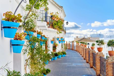 Day trip to Mijas, Marbella and Puerto Banus from Malaga