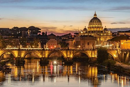 Rome by Night Tour with Pizza and Gelato