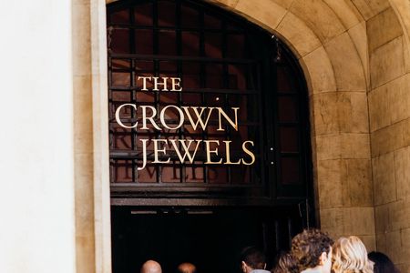 Tower of London guided tour with Thames river cruise
