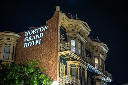 Gaslamp downtown history walking tour