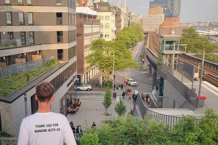 St. Pauli running tour with insider tips