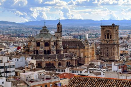 Granada Cathedral, Royal Chapel, Albaicín and Sacromonte guided tour
