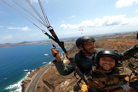 Tandem Paragliding with an Expert Pilot in Las Palmas