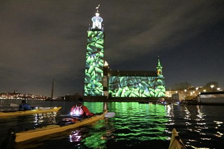 Kayak tour of Stockholm's Nobel Lights in winter