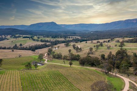 Megalong Valley winery tour with tasting and lunch