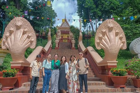 Guided historical tour of Phnom Penh with transportation