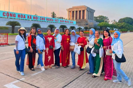 Hanoi city full-day guided tour by limousine bus
