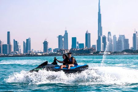 Jet ski ride in Dubai with views of Burj Khalifa and Burj Al Arab