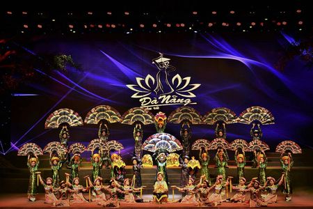 Traditional Vietnamese show in Da Nang