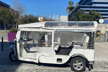 3-hour guided tour of Lisbon by tuk-tuk