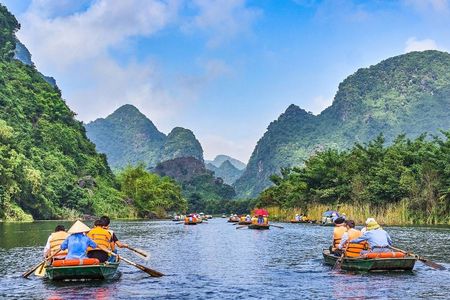 1-Day Trip to Ninh Binh, Hoa Lu, Trang An and Mua Cave from Hanoi