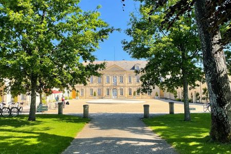 Morning wine tour of the Medoc