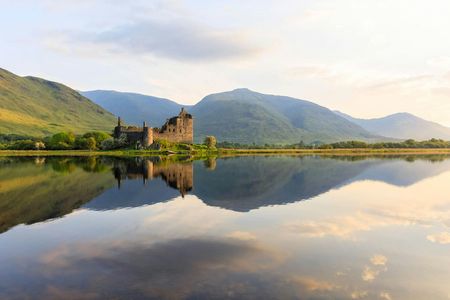 Guided tour visit to West Highland lochs, mountains and castles