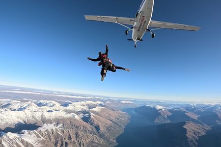 12,000ft Skydiving Experience in Queenstown