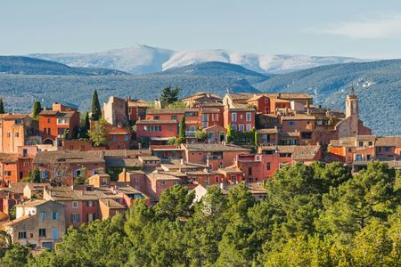 Full-Day Luberon and Chateauneuf-du-Pape Guided Wine Tour