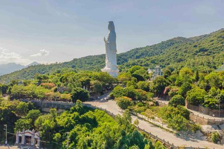 Son Tra Peninsula, Marble Mountain and Hoi An Night Tour