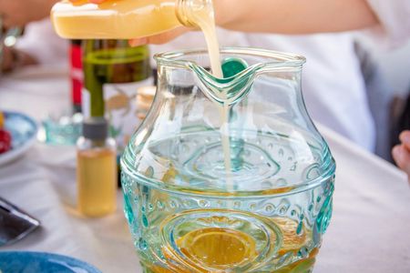 Sailing Experience with Sangria Workshop in Barcelona