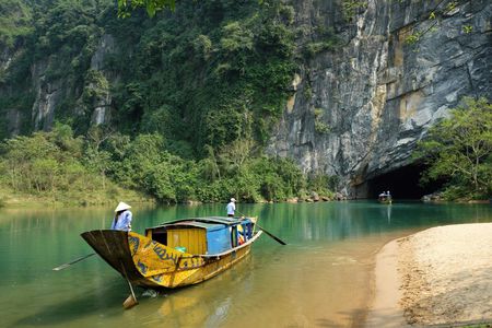 Phong Nha Cave, Paradise Cave Discovery Tour from Hue