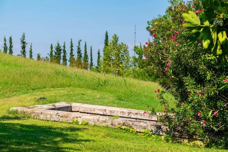 Polycentric and Royal Graves of Aigai Museum tickets with audio tour