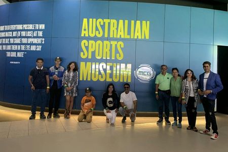Melbourne sports precinct tour & Australian Sports Museum