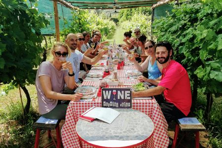 Lucca E-Bike Tour with Wine and Food Tasting
