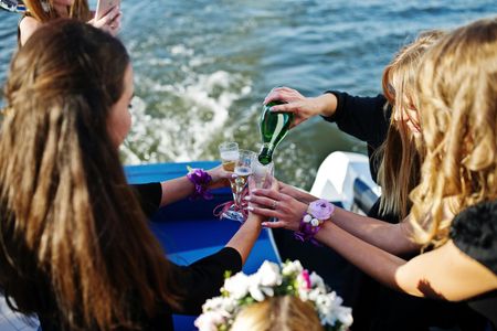 3.5-Hour Sailboat Trip to Polignano and Monopoli with Aperitif