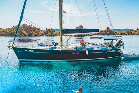 Full day sailboat tour to Corsica with lunch