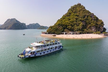 Ha Long Bay full-day tour from Hanoi
