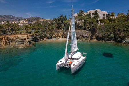 Private luxury catamaran cruise from Heraklion to Dia