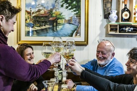 Venice Food and Drinks Guided Tour with Spritz and Tramezzino