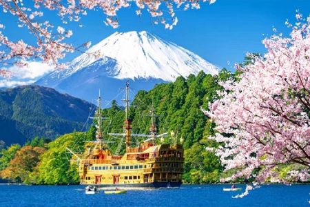 Tour to Mt. Fuji, Lake Ashi, Owakudani and Oshino Hakkai with Ropeway