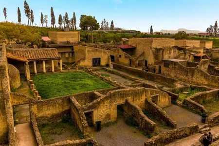 Herculaneum and Pompeii tour with audio guide