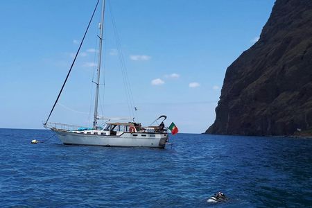 West Bays Sailing Trip from Funchal with Lunch