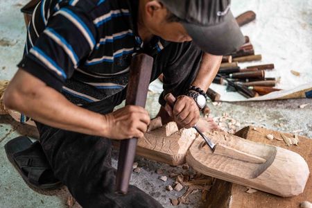 Local Art and Woodworking Class in Hoi An