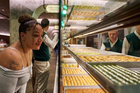 Private Nat Geo Day Tour: Istanbul's Coffee & Treats with Fortune Teller