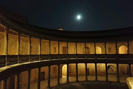 Guided Tour in English to Sunset Legends of the Alhambra
