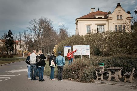Historical tour of the psychiatric hospital and its abandoned cemetery