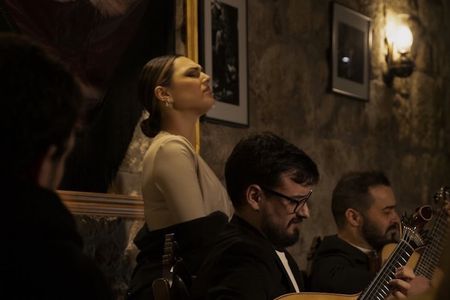 Intimate Fado Concert in a Typical Venue