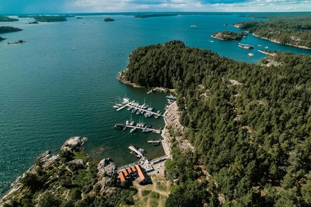 Stockholm Archipelago RIB Boat Tour and Grinda Island Visit