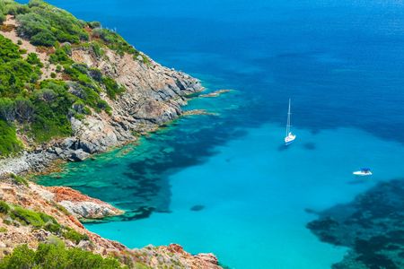 Full-Day South Corsica Speedboat Trip from Palau with Lunch