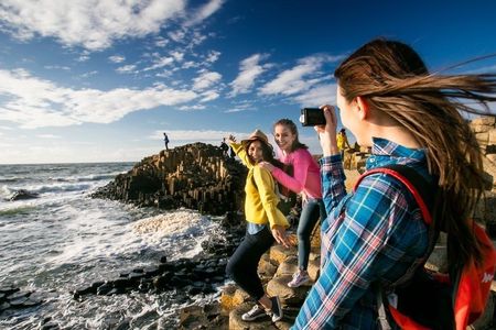 Giant's Causeway, Dark Hedges, and Belfast Tour from Dublin