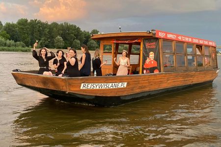 Vistula River Evening Cruise with Welcome Drink