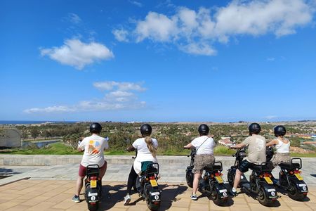 E-Scooter city tour with camel safari across Maspalomas dunes