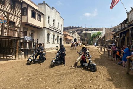 E-Bike or E-Scooter Tour of Maspalomas with Wild West Sioux City Park