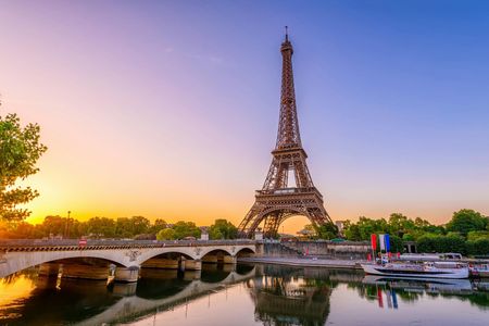 Paris Rail Tour from London with Sightseeing Bus