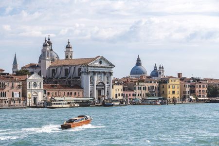 Accademia Gallery of Venice and Sestiere Dorsoduro private tour