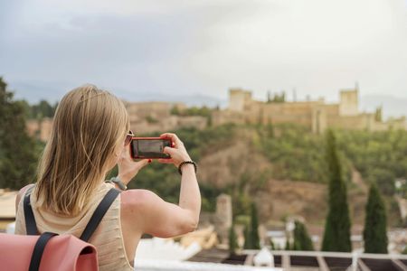 Alhambra and Generalife skip-the-line private tour
