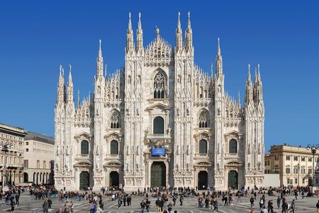 Exclusive guided tour of Milan with La Scala, Duomo Square and the Galleria