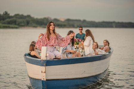 Vistula River private scenic cruise along Warsaw's top landmarks
